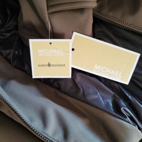 Michael Kors Soft Shell Puffer Hooded Jacket Women's Sz Medium - Picture 3 of 16
